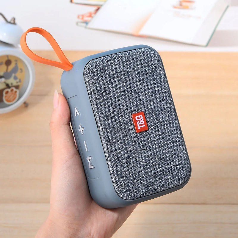 Caixa de Som Bluetooth TG659 – Mini Speaker Sem Fio, Rádio FM, Portátil, Impermeável, Conexão Bluetooth 5.3