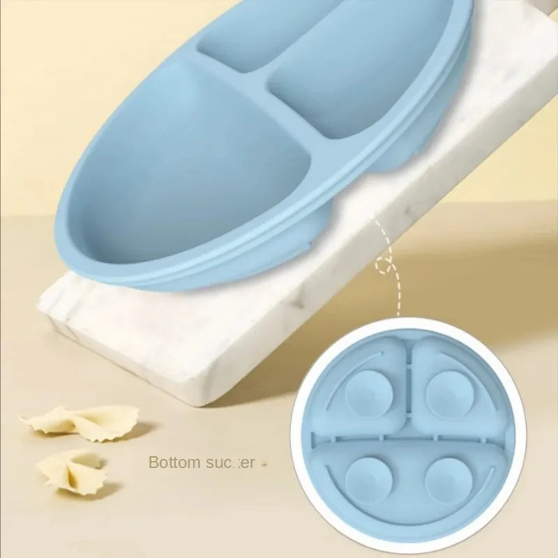 Conjunto de Alimentação Infantil em Silicone com Prato de Sucção, Tigela, Colher e Garfo de Madeira – Antiderrapante e Livre de BPA